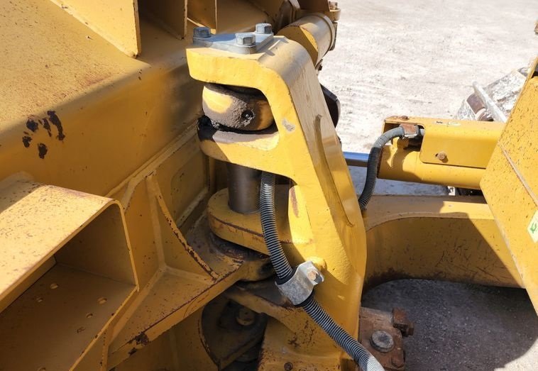 2011 Caterpillar D6N XL Dozer