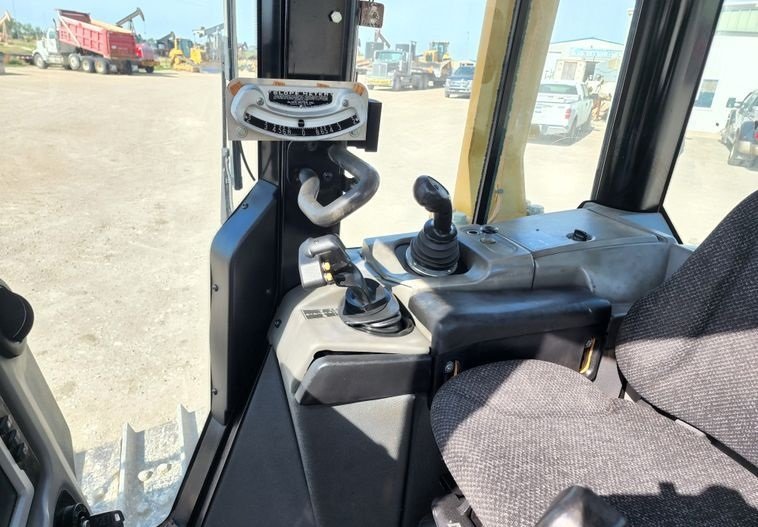 2011 Caterpillar D6N XL Dozer